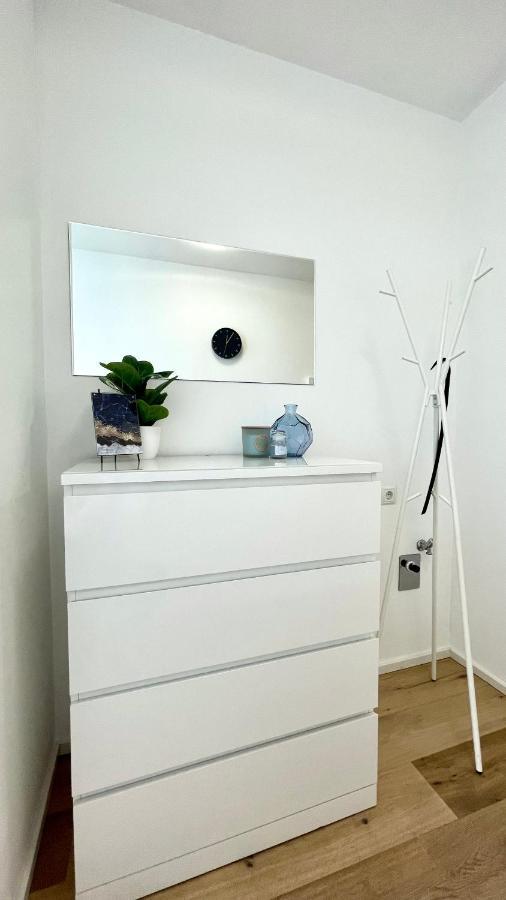 Best Apartment Near Rathaus Of Виена Екстериор снимка